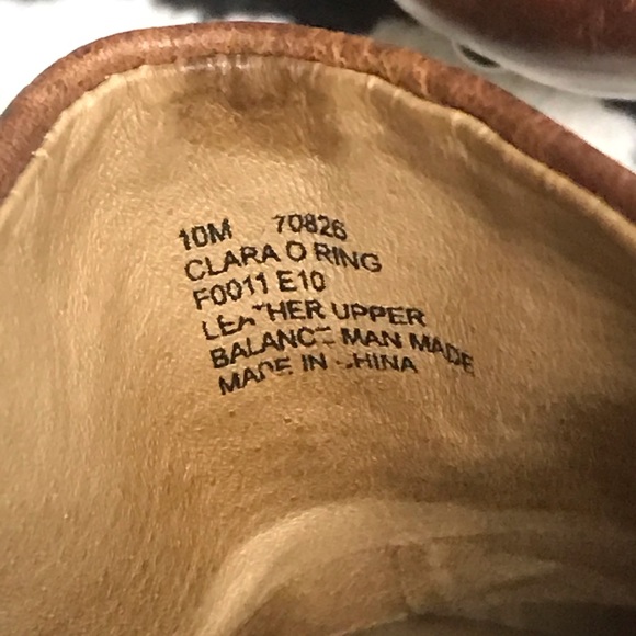 NWOB Frye Clara O Ring Wooden Clogs Distressed Leather Cognac Size 10 - Picture 9 of 11